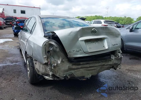 2005 Nissan Altima 2.5 S из США, поврежденный, VIN 1N4AL11D45C202712